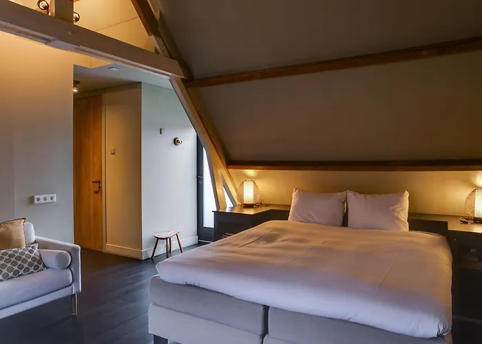 Vesting Hotel & Restaurant